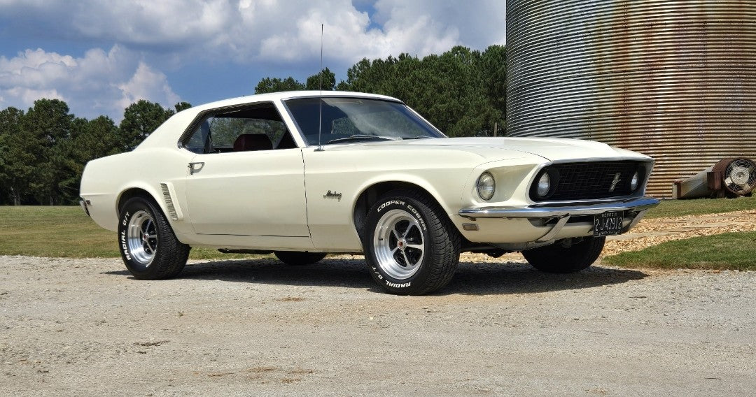 Ford 9A Wimbledon White Basecoat Clearcoat Complete Gallon Kit