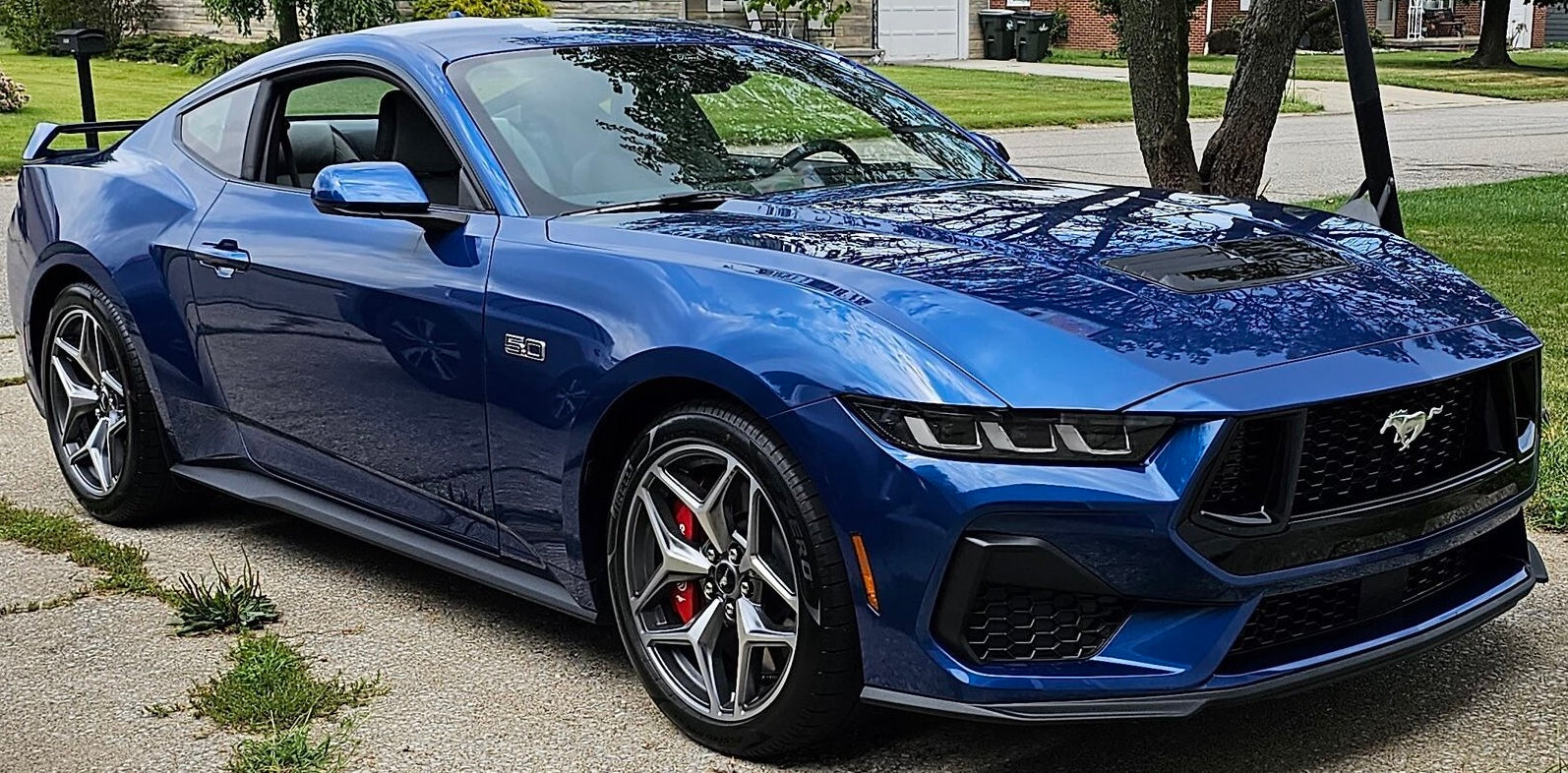 Ford B3 Atlas Blue Basecoat With Reducer Gallon (Basecoat Only