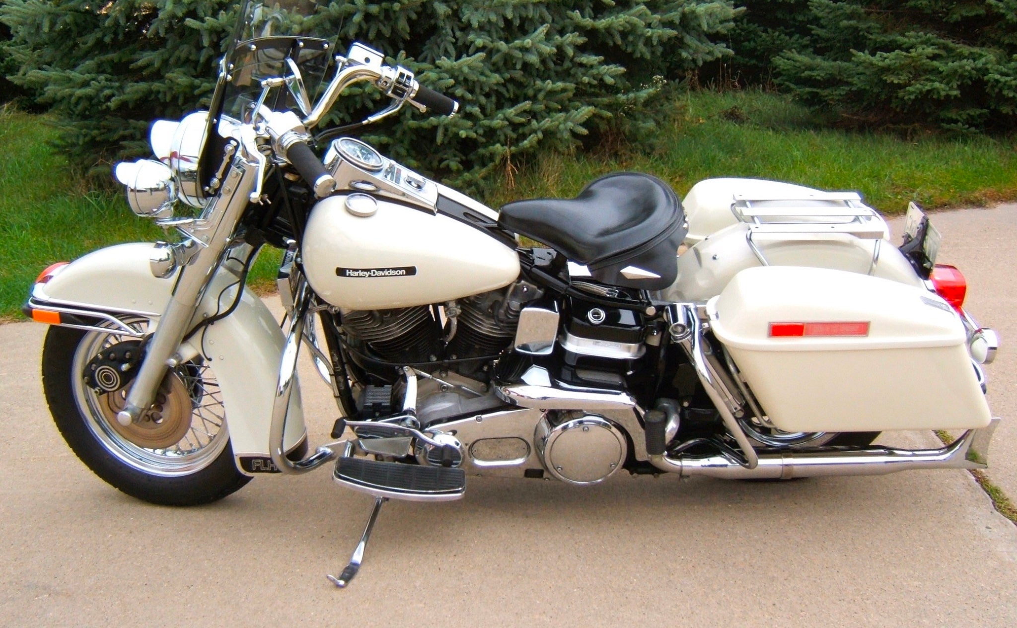 再出品　値下げ　Harley-Davidson パールホワイトタンク(訳あり) Harley Davidson Birch White Basecoat + Reducer Quart (Basecoat