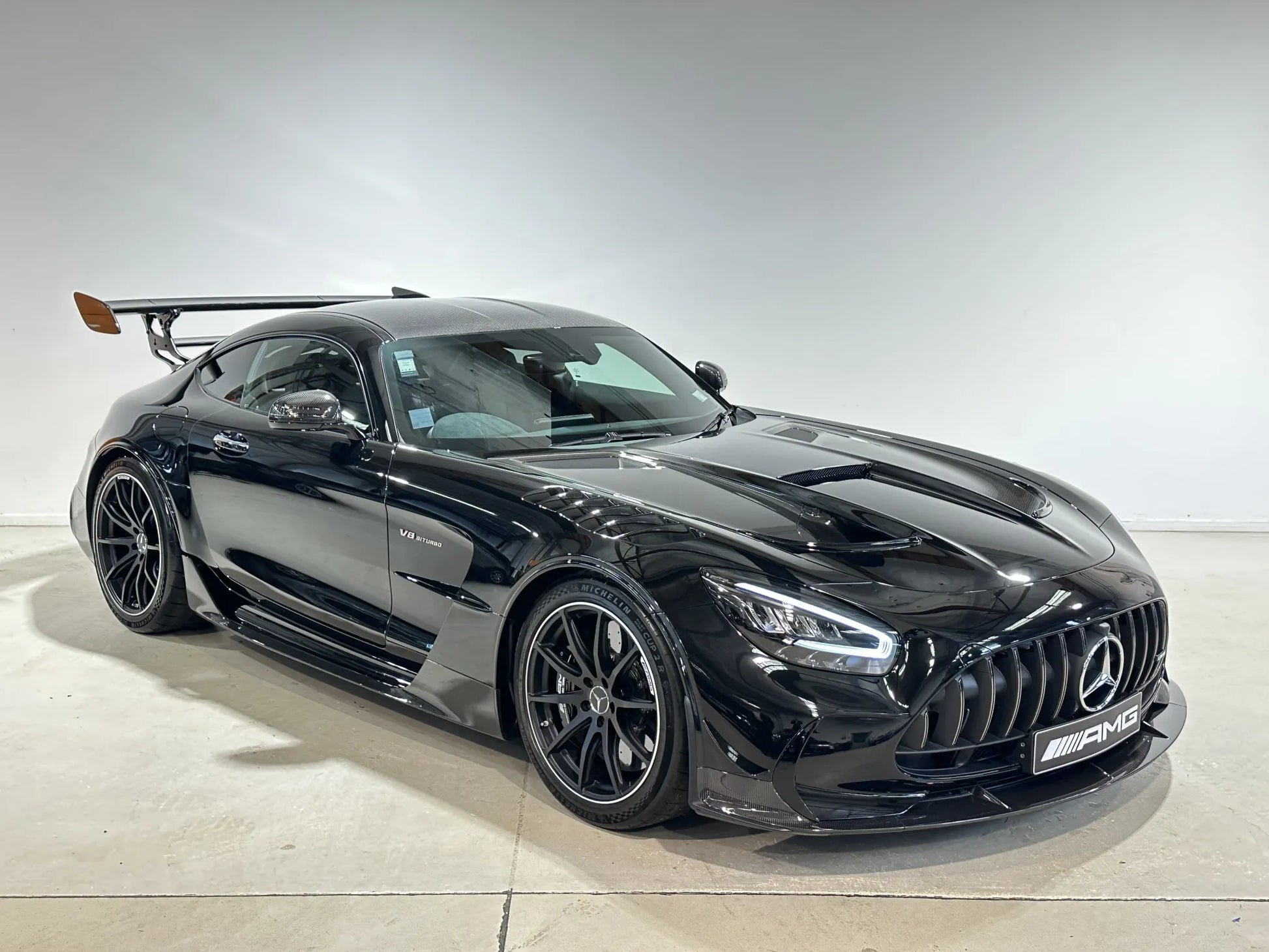 Mercedes 197 Obsidian Black Basecoat With Reducer Gallon (Basecoat