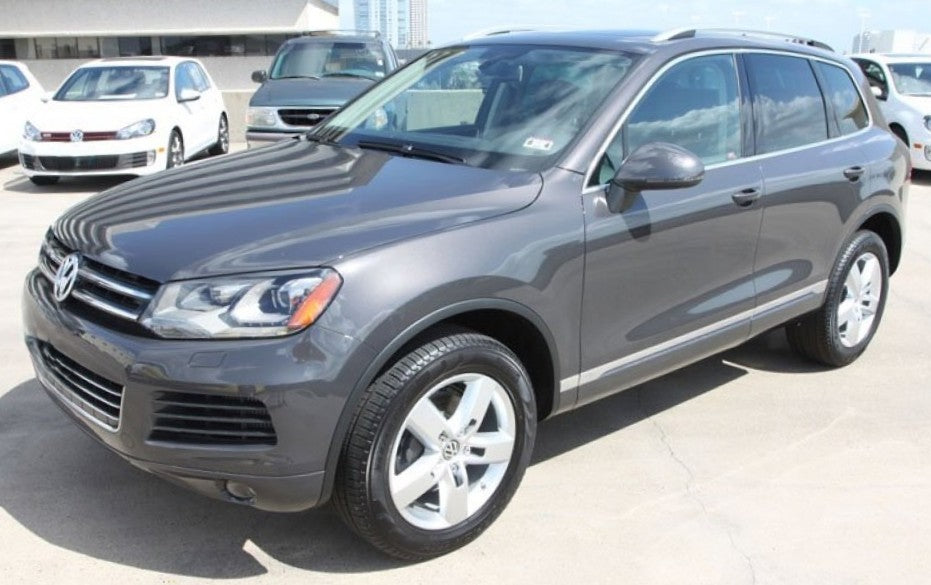 Audi/GM LR7M Galapagos Metallic Basecoat With Reducer Quart (Basecoat Only)