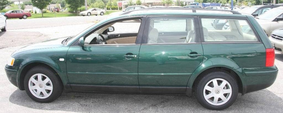 Audi/VW LC6M Bright Green Mica Basecoat Clearcoat Quart Complete Paint Kit