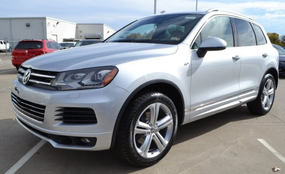 Audi/VW LX7W Eissilber Metallic Basecoat With Reducer Quart (Basecoat Only)