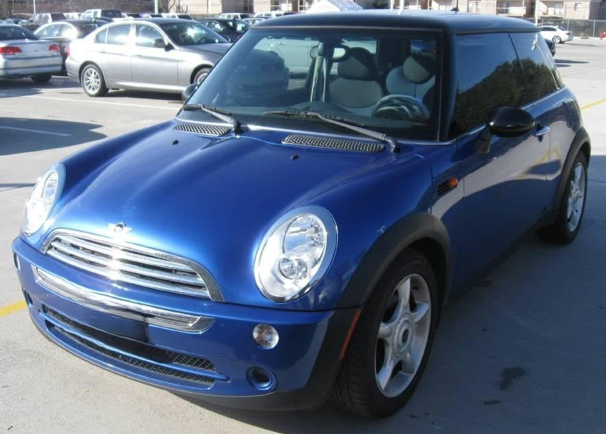 BMW A28 Hyper Blue Basecoat With Reducer Gallon (Basecoat Only)  Kit