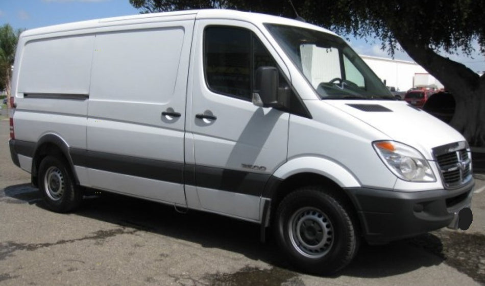 Dodge P01 Arctic White Basecoat With Reducer Gallon (Basecoat Only)  Kit