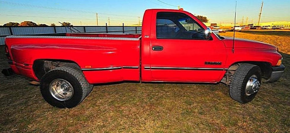 Dodge PE1 Colorado Red Basecoat+ Reducer Quart (Basecoat Only) Kit
