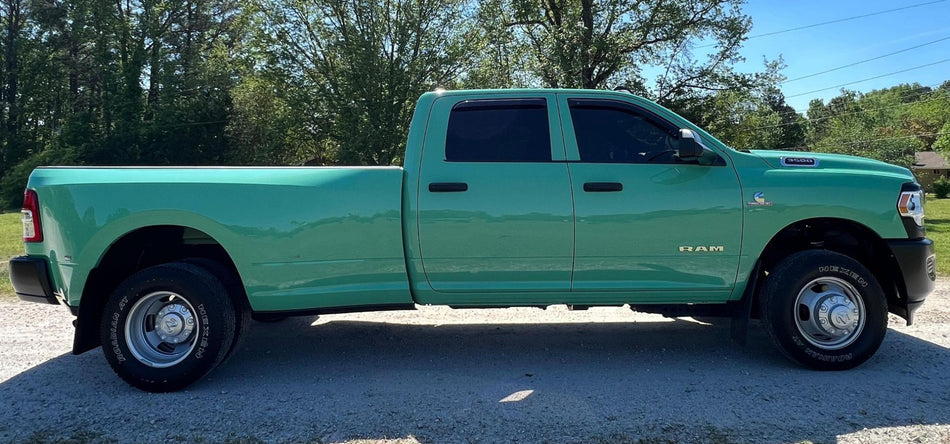 Dodge PGC Light Green Basecoat Clearcoat Quart Complete Paint Kit