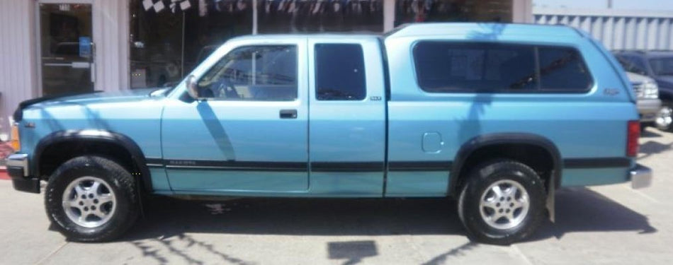 Dodge PQE Aqua Pearl Basecoat + Reducer Quart (Basecoat Only) Kit