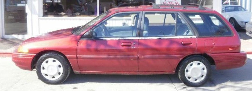 Ford FC Sunrise Red Poly Basecoat With Reducer Quart (Basecoat Only) Kit