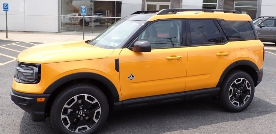 Ford SB Cyber Orange Tri-Coat Pearl Basecoat Clearcoat Quart Paint Kit