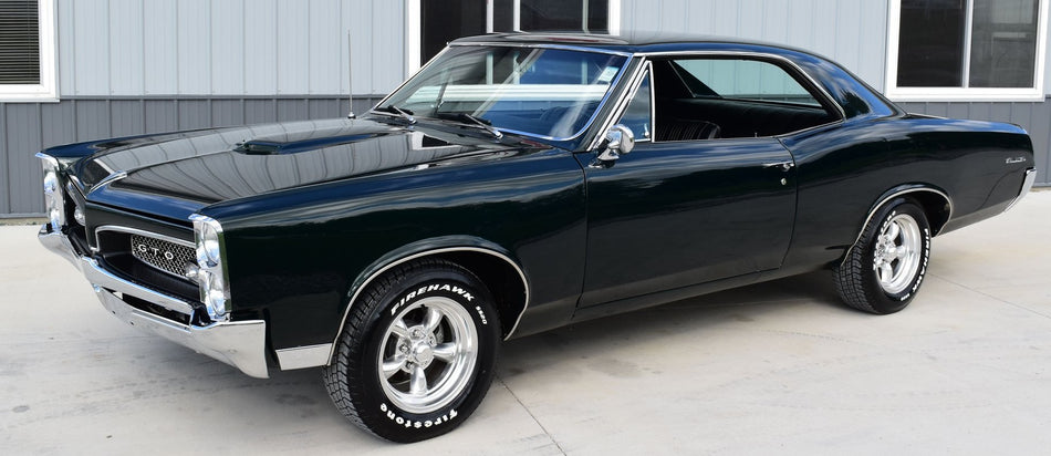 GM WA A Persian Black Basecoat With Reducer Gallon (Basecoat Only) Paint Kit