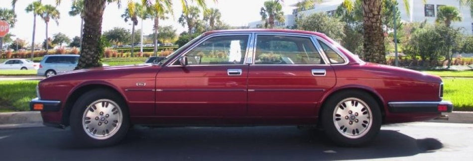 Jaguar CFA Regency Red Basecoat With Reducer Quart (Basecoat Only)