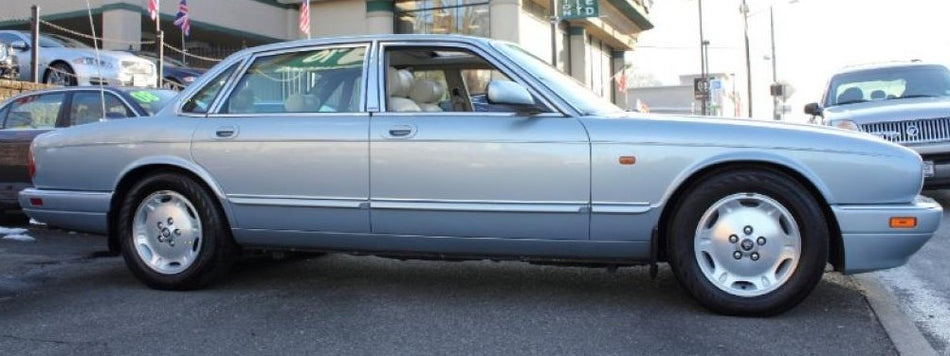 Jaguar MDP Ice Blue Metallic Basecoat With Reducer Gallon (Basecoat Only)