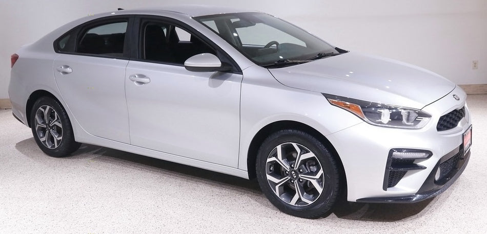 Kia 4SS Silky Silver Basecoat With Reducer Quart (Basecoat Only)