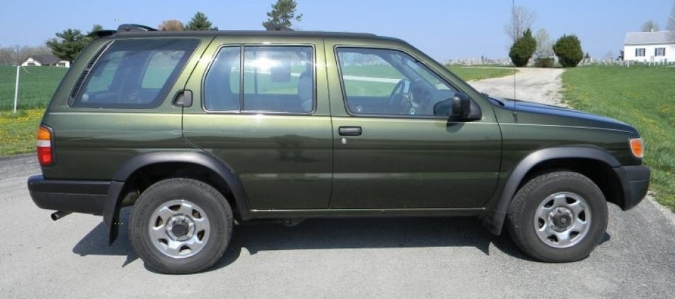 Nissan DJ2 Black Emerald Pearl Basecoat With Reducer Quart (Basecoat Only)