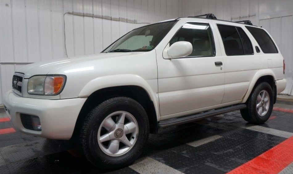 Nissan WK0 Aspen White Tri-Coat Pearl Basecoat Clearcoat Quart Paint Kit