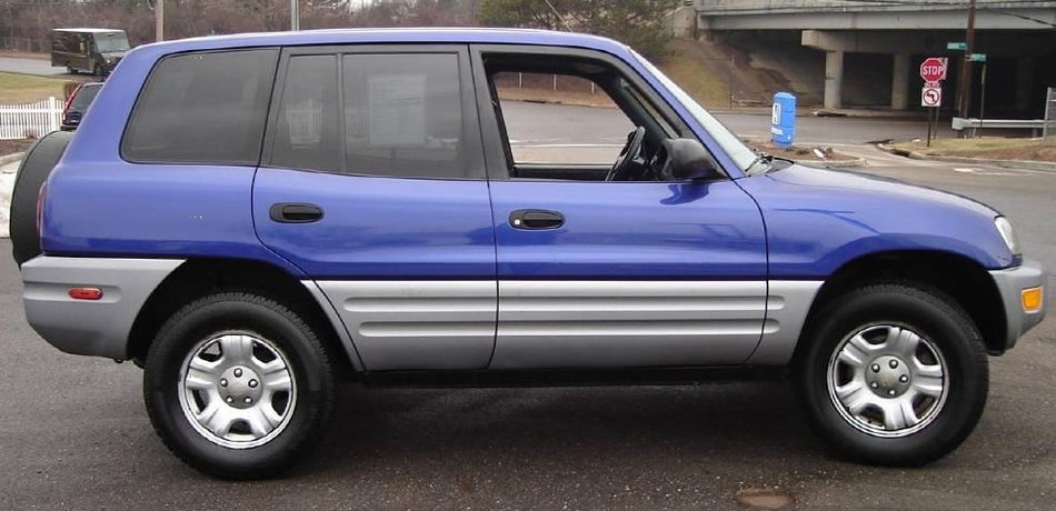 Toyota 8L5 Royal Sapphire Pearl Basecoat With Reducer Quart (Basecoat Only)