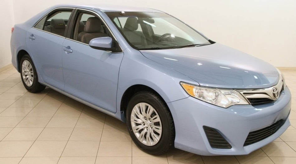 Toyota 8W1 Clearwater Blue Basecoat With Reducer Quart (Basecoat Only)