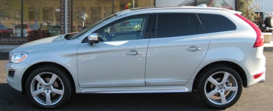 Volvo 481 Cosmic White Basecoat With Reducer Gallon (Basecoat Only)