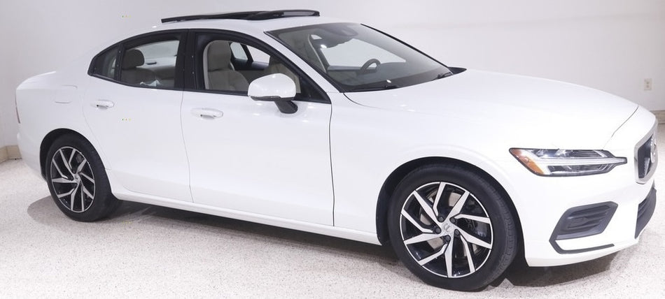 Volvo 707 Crystal White Pearl Tri-Coat Pearl Basecoat Clearcoat Quart Paint Kit