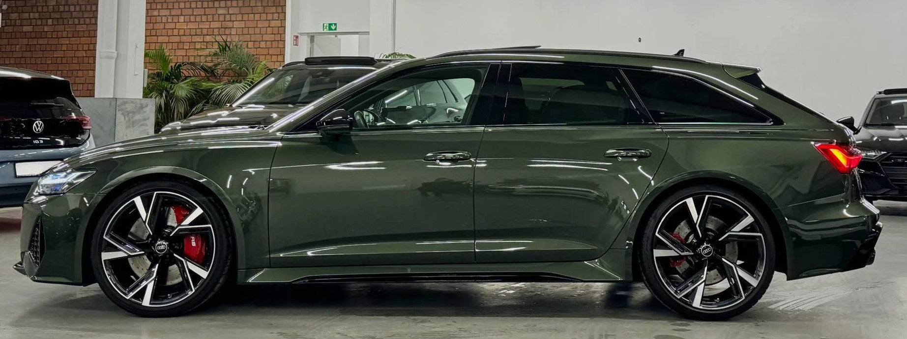Audi/VW LX6M District Green Basecoat With Reducer Gallon (Basecoat