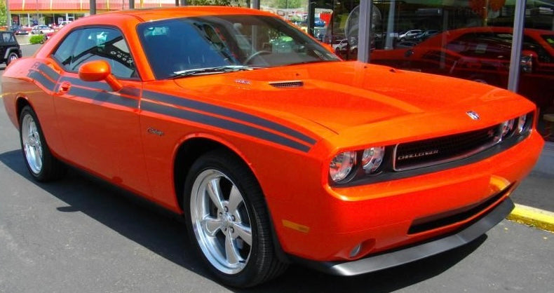 Dodge PLC Hemi Orange Basecoat With Reducer Gallon (Basecoat Only)  Kit